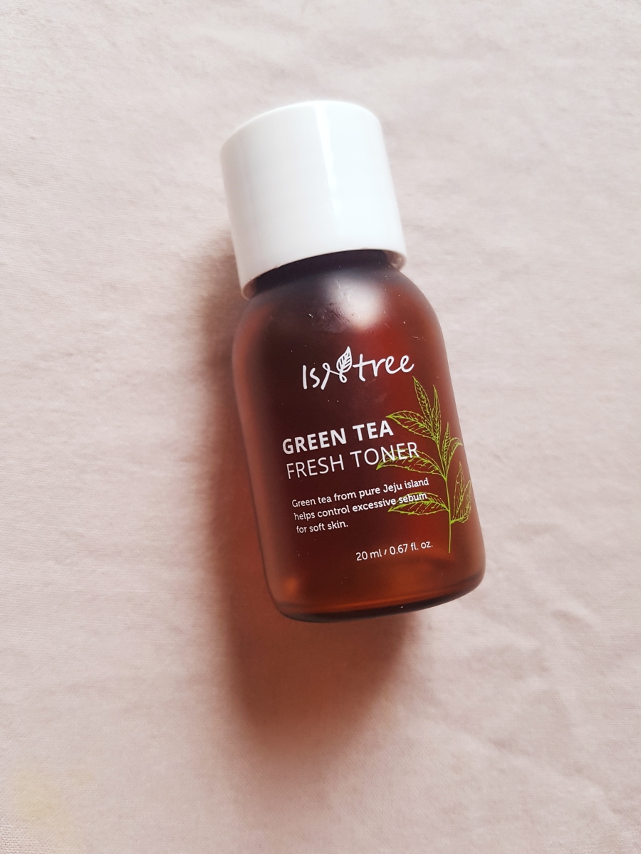 isntree green tea toner